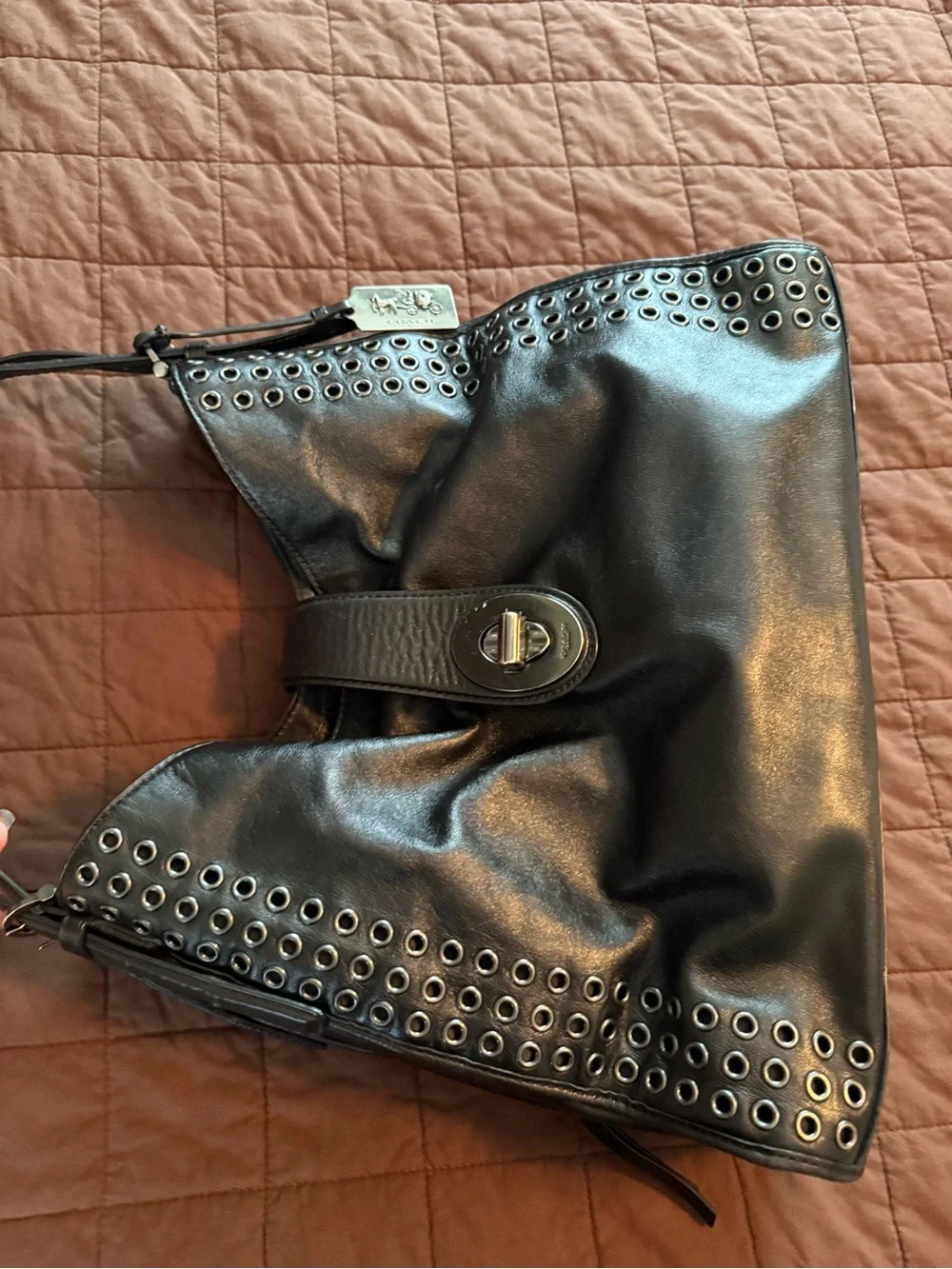 HTF Coach 2014 grommet Carlyle large shoulder bag